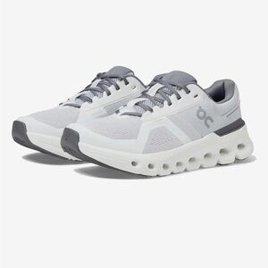 On Cloudrunner2. Size 8.5